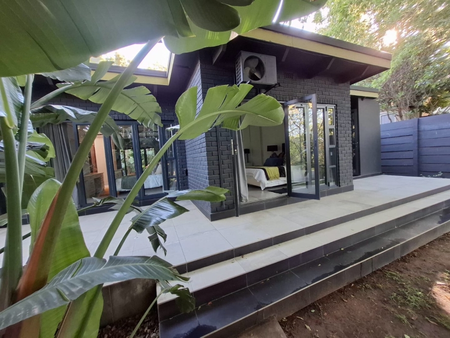 5 Bedroom Property for Sale in Protea Park North West